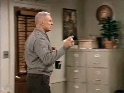 MAJOR_DAD_-_E3X06_ANYTHING_YOU_CAN_DO_I_CAN_DO_PERKY_308.jpg