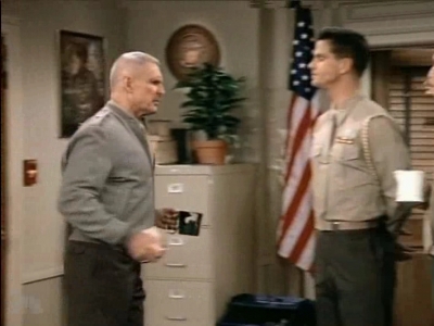 MAJOR_DAD_-_E3X06_ANYTHING_YOU_CAN_DO_I_CAN_DO_PERKY_309.jpg