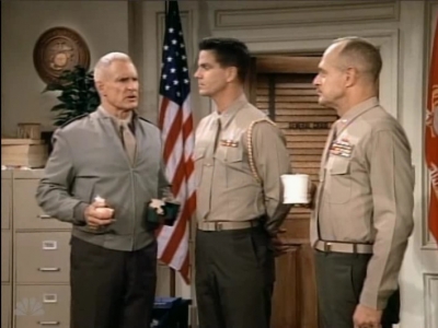 MAJOR_DAD_-_E3X06_ANYTHING_YOU_CAN_DO_I_CAN_DO_PERKY_320.jpg
