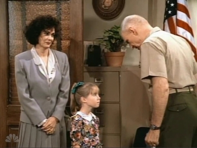 MAJOR_DAD_-_E3X07_EDUCATING_CASEY_301.jpg