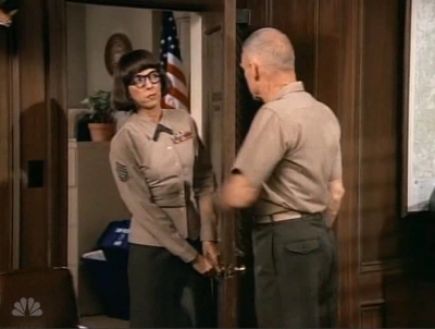 MAJOR_DAD_-_E3X07_EDUCATING_CASEY_374.jpg
