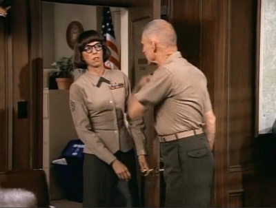 MAJOR_DAD_-_E3X07_EDUCATING_CASEY_375.jpg