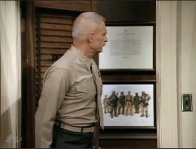 MAJOR_DAD_-_E3X08_LADY_IN_WAITING_049.jpg