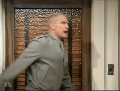 MAJOR_DAD_-_E3X08_LADY_IN_WAITING_105.jpg