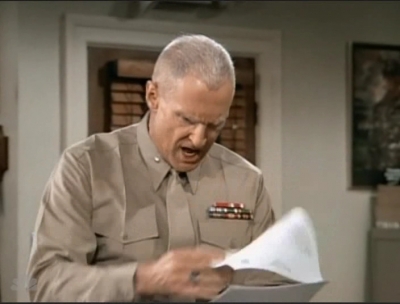 MAJOR_DAD_-_E3X08_LADY_IN_WAITING_121.jpg