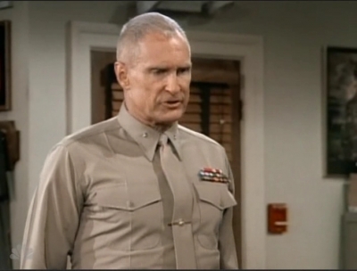 MAJOR_DAD_-_E3X08_LADY_IN_WAITING_129.jpg