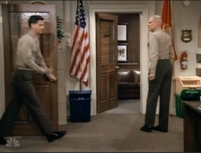 MAJOR_DAD_-_E3X08_LADY_IN_WAITING_134.jpg