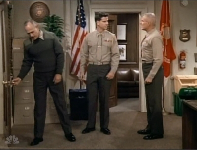 MAJOR_DAD_-_E3X08_LADY_IN_WAITING_138.jpg