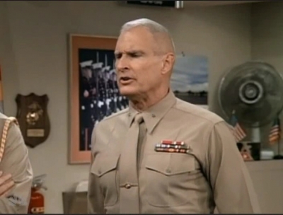 MAJOR_DAD_-_E3X08_LADY_IN_WAITING_148.jpg