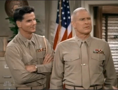 MAJOR_DAD_-_E3X08_LADY_IN_WAITING_190.jpg