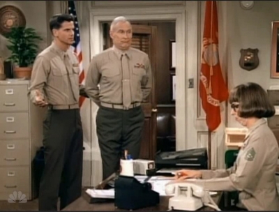 MAJOR_DAD_-_E3X08_LADY_IN_WAITING_203.jpg