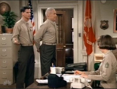 MAJOR_DAD_-_E3X08_LADY_IN_WAITING_204.jpg