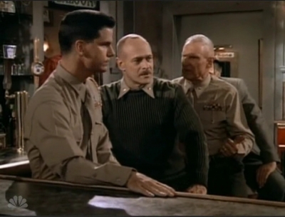 MAJOR_DAD_-_E3X08_LADY_IN_WAITING_211.jpg