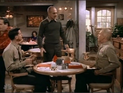 MAJOR_DAD_-_E3X08_LADY_IN_WAITING_226.jpg