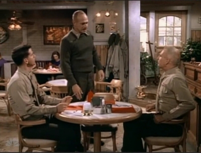 MAJOR_DAD_-_E3X08_LADY_IN_WAITING_228.jpg