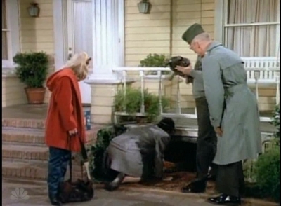MAJOR_DAD_-_E3X12_THE_SHELL_GAME_157.jpg