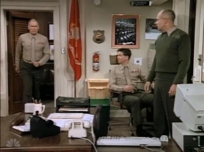 MAJOR_DAD_-_E3X13_WHOS_THAT_BLONDE_004.jpg