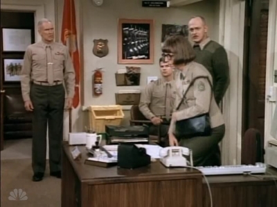MAJOR_DAD_-_E3X13_WHOS_THAT_BLONDE_030.jpg