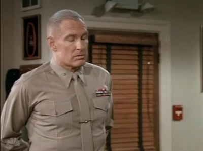 MAJOR_DAD_-_E3X13_WHOS_THAT_BLONDE_050.jpg