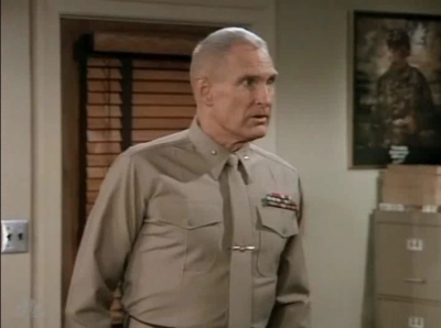 MAJOR_DAD_-_E3X13_WHOS_THAT_BLONDE_081.jpg