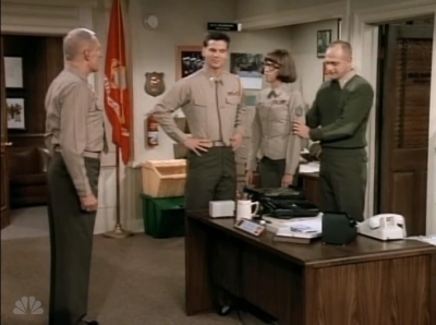 MAJOR_DAD_-_E3X13_WHOS_THAT_BLONDE_087.jpg