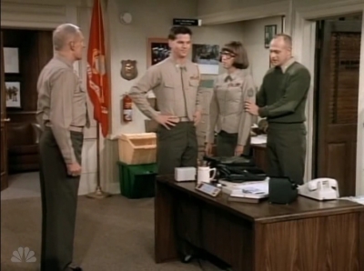 MAJOR_DAD_-_E3X13_WHOS_THAT_BLONDE_088.jpg