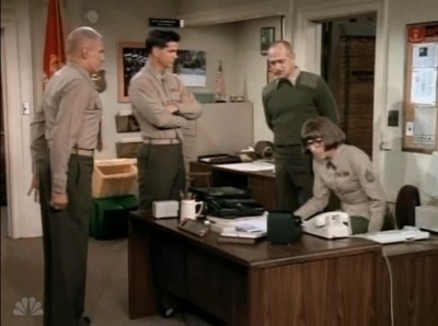 MAJOR_DAD_-_E3X13_WHOS_THAT_BLONDE_151.jpg