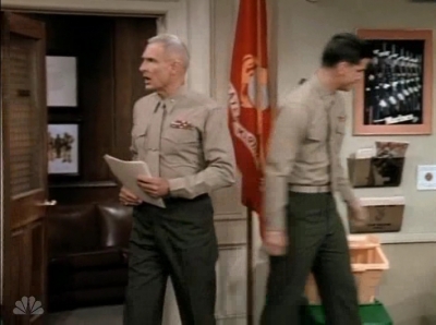 MAJOR_DAD_-_E3X13_WHOS_THAT_BLONDE_160.jpg
