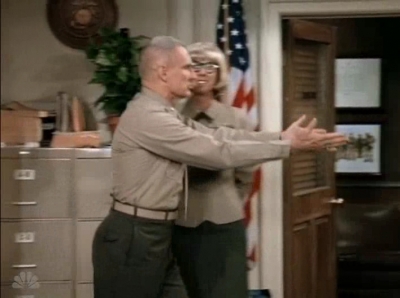 MAJOR_DAD_-_E3X13_WHOS_THAT_BLONDE_191.jpg