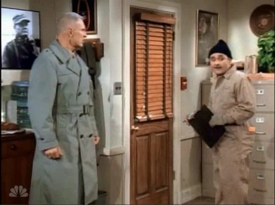 MAJOR_DAD_-_E3X15_THREES_A_CROWD_124.jpg
