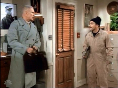 MAJOR_DAD_-_E3X15_THREES_A_CROWD_153.jpg
