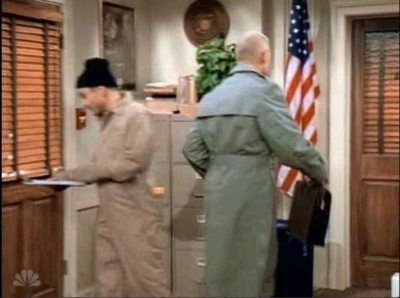 MAJOR_DAD_-_E3X15_THREES_A_CROWD_157.jpg