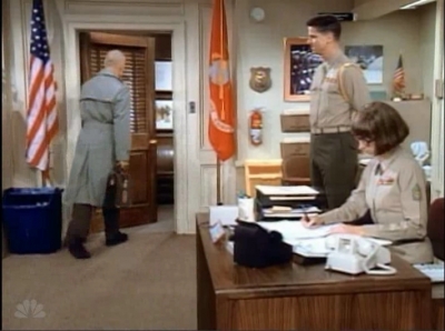 MAJOR_DAD_-_E3X15_THREES_A_CROWD_203.jpg