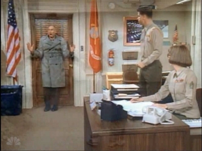 MAJOR_DAD_-_E3X15_THREES_A_CROWD_217.jpg
