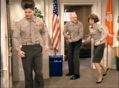 MAJOR_DAD_-_E3X15_THREES_A_CROWD_236.jpg