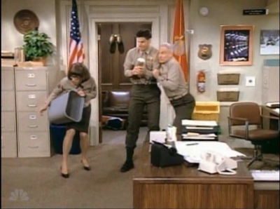 MAJOR_DAD_-_E3X15_THREES_A_CROWD_263.jpg