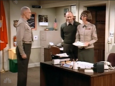 MAJOR_DAD_-_E3X19_WHEN_GUNNY_TALKS_039.jpg