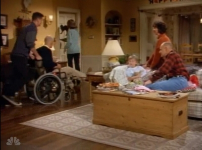MAJOR_DAD_-_E4X05_THERES_NO_PLACE_LIKE_FARLOW_228.jpg