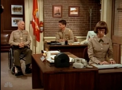 MAJOR_DAD_-_E4X07_GUNNYS_VIELED_THREAT_190.jpg