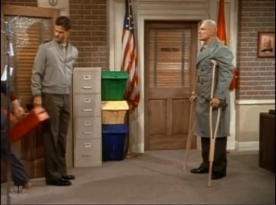 MAJOR_DAD_-_E4X08_ONE_FOR_THE_ROAD_177.jpg