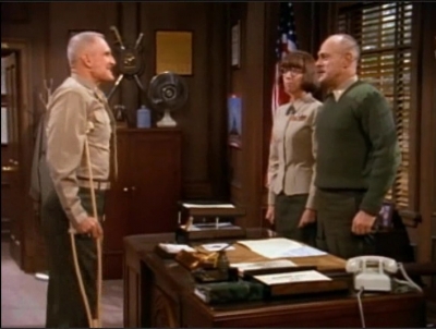 MAJOR_DAD_-_E4X09_BLUE_TENANT_HOLOWACHUCK_007.jpg