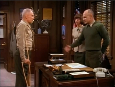 MAJOR_DAD_-_E4X09_BLUE_TENANT_HOLOWACHUCK_025.jpg