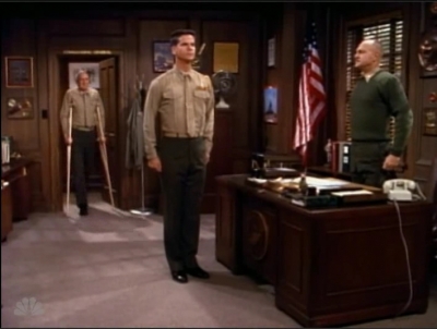MAJOR_DAD_-_E4X09_BLUE_TENANT_HOLOWACHUCK_223.jpg