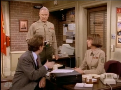 MAJOR_DAD_-_E4X19_GUNNY_GETS_ROBBED_131.jpg