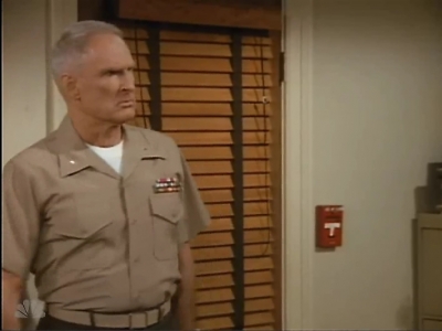 MAJOR_DAD_-_E2X03_GET_A_JOB_054.jpg