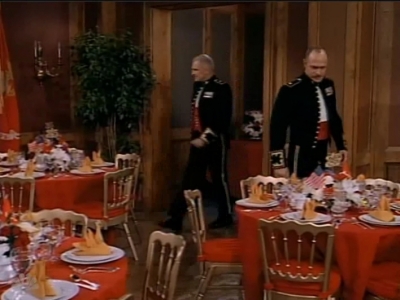 MAJOR_DAD_-_E2X08_BIRTHDAY_BALL_262.jpg