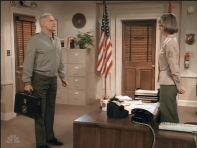 MAJOR_DAD_-_E2X10_LOVE_ON_THE_RUN_107.jpg