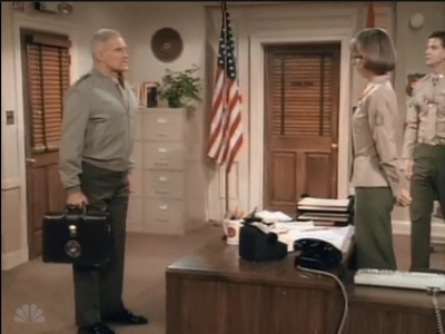 MAJOR_DAD_-_E2X10_LOVE_ON_THE_RUN_109.jpg