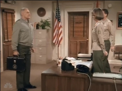 MAJOR_DAD_-_E2X10_LOVE_ON_THE_RUN_111.jpg