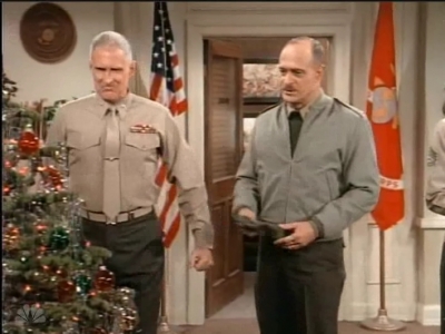 MAJOR_DAD_-_E2X12_THE_GIFT_OF_THE_MAJOR_001015.jpg